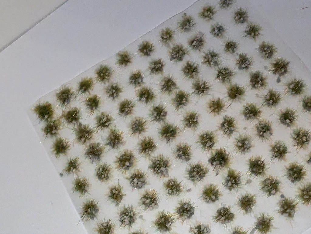 100x self adhesive gravel Tufts with vibrant grass 0.5cm